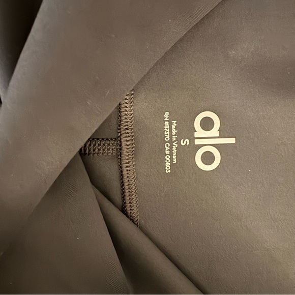 Alo - 7/8 High-Waist Airlift Legging - Dark Gray - Size Small - Picture 3 of 7